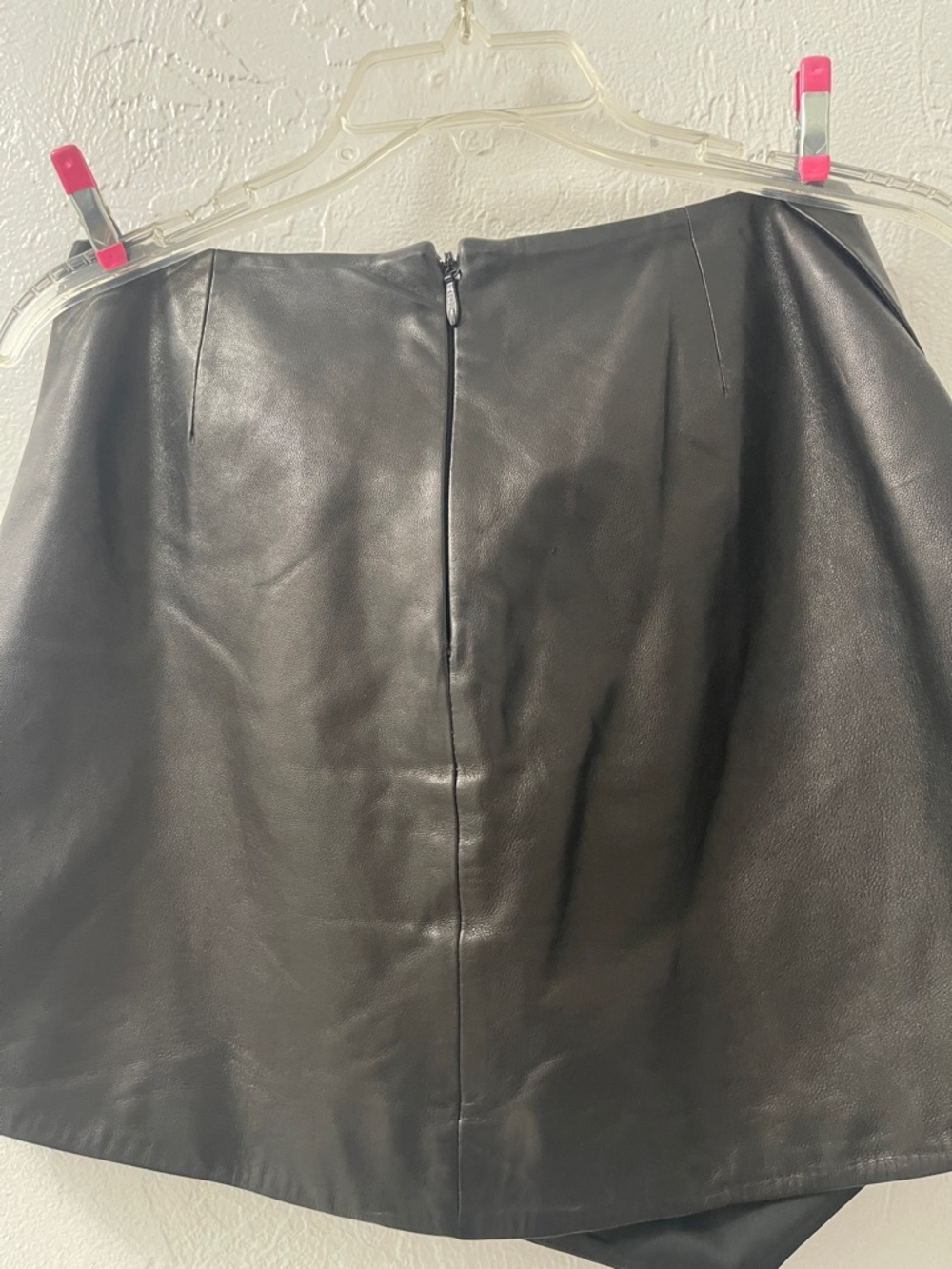 Michelle Mason Black Lambskin Leather Mini Skirt, Size 6 - Picture 12 of 13